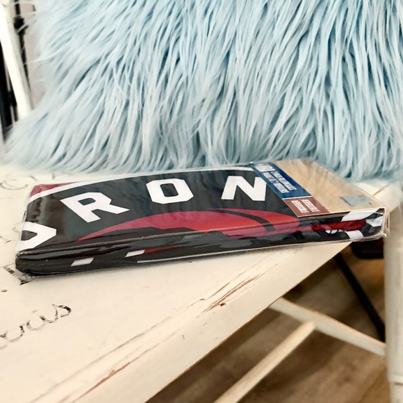 Toronto Raptors, NBA, Pillowcase, Set, 2 Pack, Standard, Reversible, NEW - Picture 3 of 9